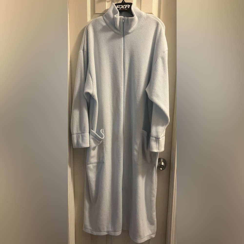Fundamentals Light Blue Ribbed Long night coat size XL